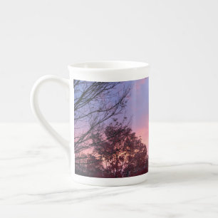 Caneca De Porcelana Cair Cor-de-Rosa, Pôr do Sol sobre Árvores