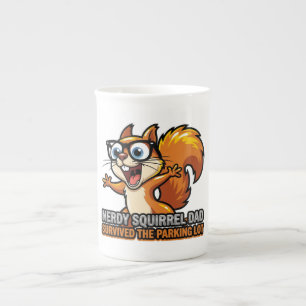 Caneca De Porcelana Camisa de Pai Esquilo Nerd no Estacionamento