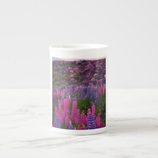 Caneca De Porcelana Campo de Flores de Lupino Impressão Estética na De
