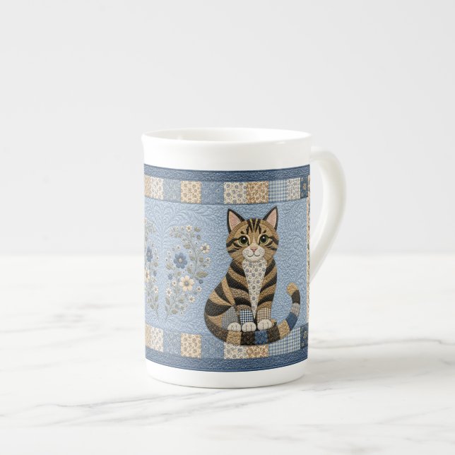 Caneca De Porcelana Cobertor de Gato Listrado (Frente Esquerda)