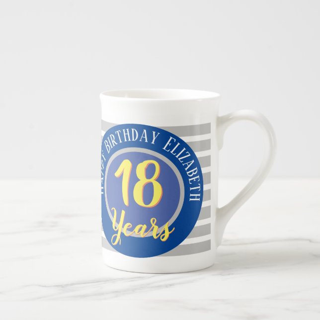 Caneca De Porcelana Comemorativa de Aniversário de 18 Anos (Direita)