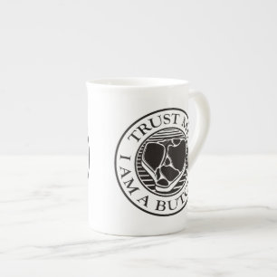 Caneca De Porcelana Confie em mim, eu sou um osso-açougueiro