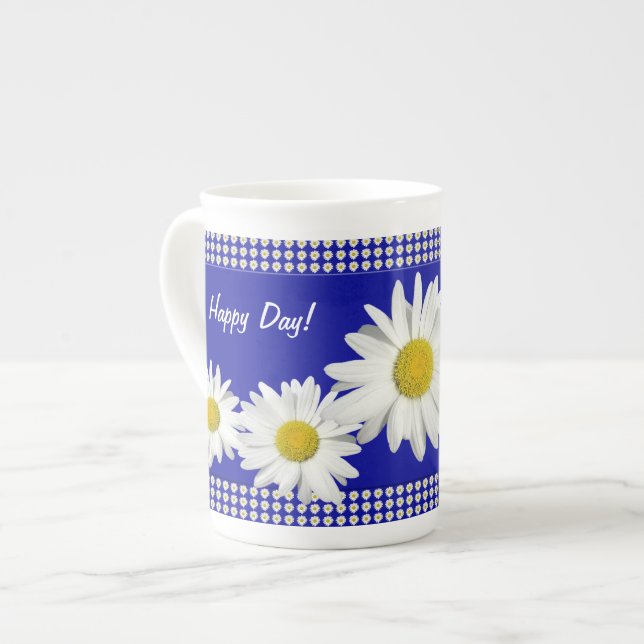 Caneca De Porcelana Corrente de margarida branca feliz (Frente Esquerda)