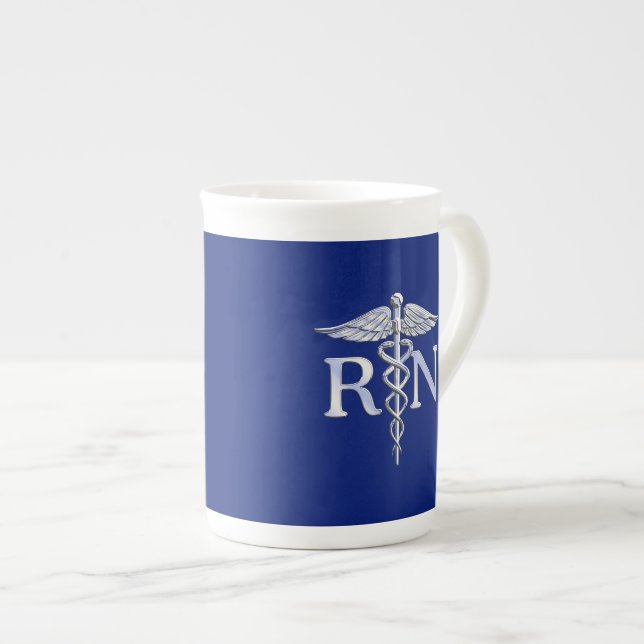 Caneca De Porcelana Enfermeira Registrada RN Silver Caduceus em Azul M (Frente Esquerda)