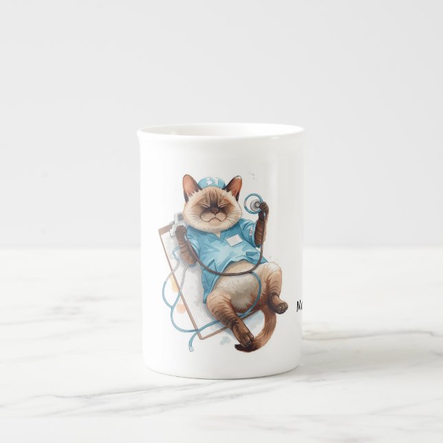 Caneca De Porcelana Enfermeira tira soneca para os gatinhos (Frente)