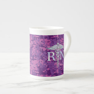 Caneca De Porcelana Enfermeiro Registrado RN Caduceus em Fuchsia Camo