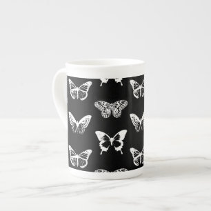 Caneca De Porcelana Esboço da borboleta, branco e preto
