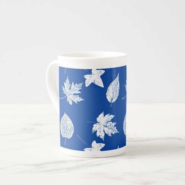 Caneca De Porcelana Folhas de outono - branco e azul de cobalto (Frente Esquerda)