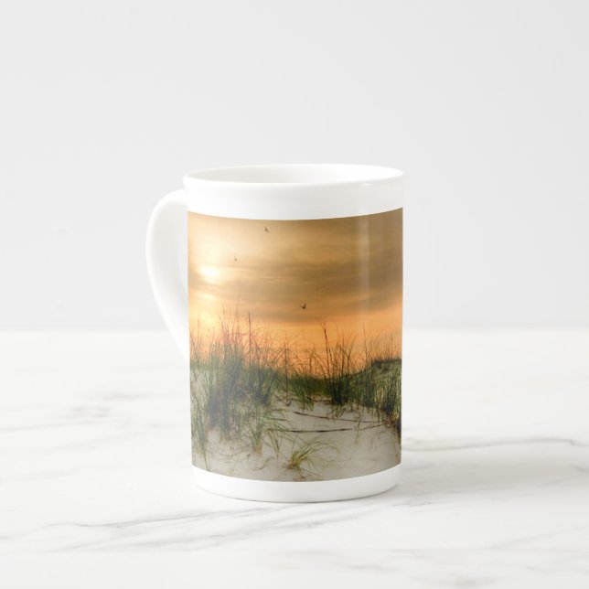 Caneca De Porcelana Gaivotas no nascer do sol (Frente Esquerda)