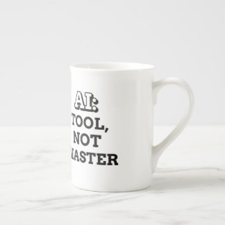Caneca De Porcelana IA: Ferramenta não mestre