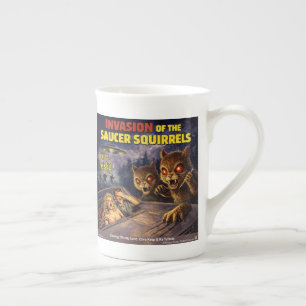 Caneca De Porcelana Invasão dos Esquilos dos Pires Paródia