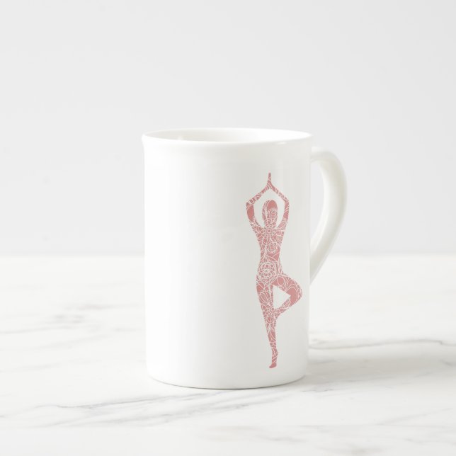 Caneca De Porcelana Ioga da pose da árvore (Frente Esquerda)