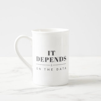 Caneca De Porcelana It Depends on the Data Bone China Mug