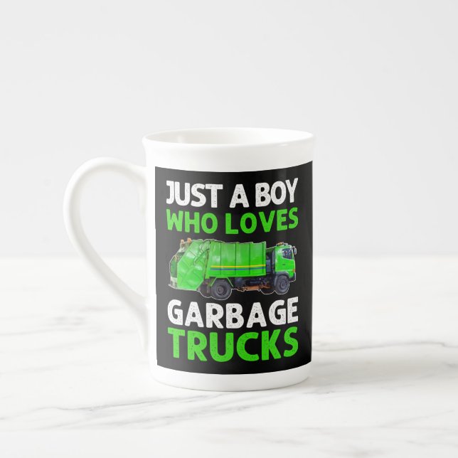 Caneca De Porcelana Just A Boy Who Loves Garbage Trucks (Esquerda)