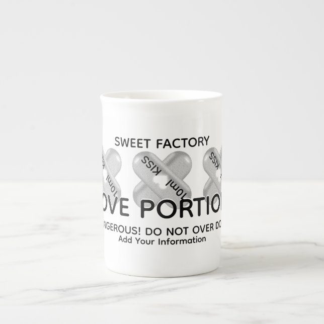 Caneca De Porcelana KISS KISS KISS shop (Frente)