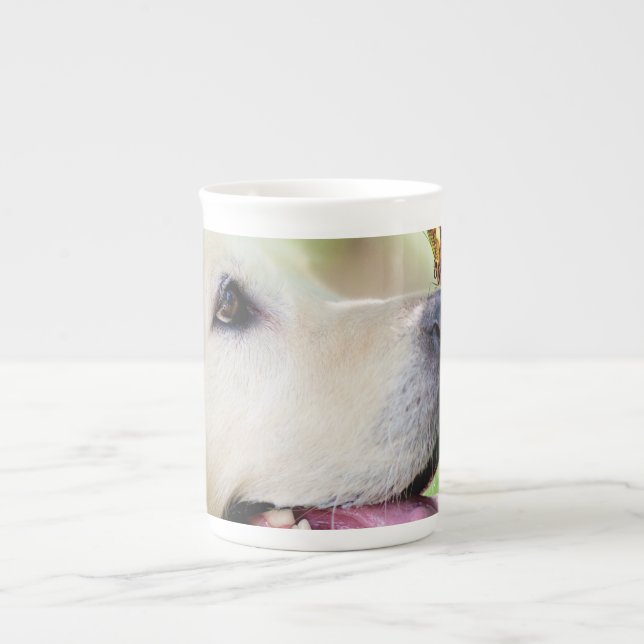 Caneca De Porcelana Labrador And Butterfly Throw Pillow (Frente)