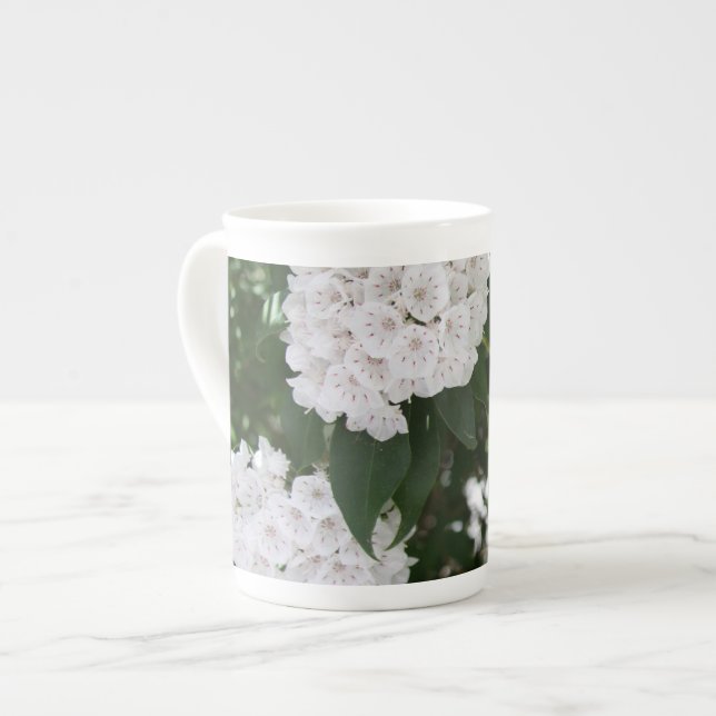 Caneca De Porcelana Lâminas de Laurel da Montanha Branca (Frente Esquerda)