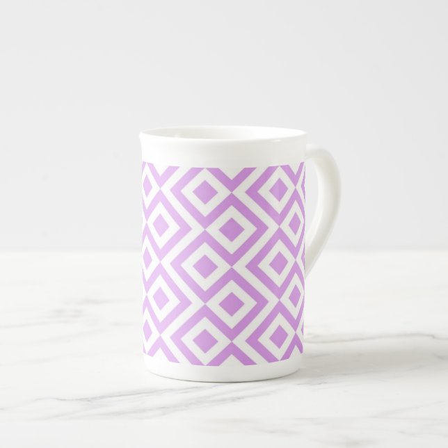 Caneca De Porcelana Lavanda e Branco Meander (Frente Esquerda)