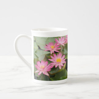 Caneca De Porcelana Lírios de Água