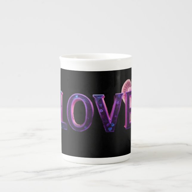 Caneca De Porcelana “LOVE” mug, featuring a bold, artistic design (Frente)