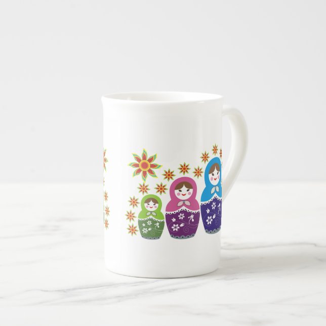 Caneca De Porcelana Matryoshka bonecas russas e girassóis personalizad (Frente Esquerda)