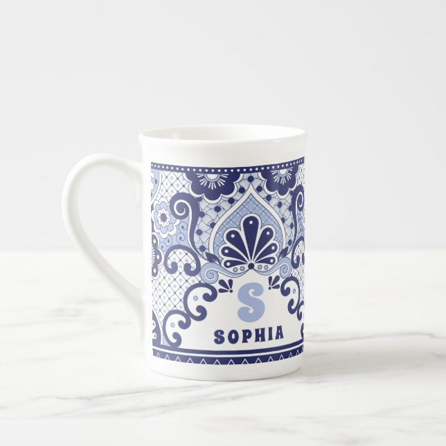 Caneca De Porcelana Monograma Azul e Branco Mexicano Talavera Azulejo  (Esquerda)