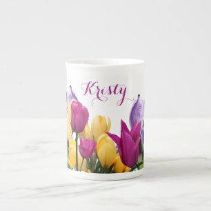 Caneca De Porcelana Nome de Kristy personalizável das flores de primav