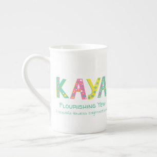 Caneca De Porcelana Nome Kaya flores gráficas estrelas verde amarelo 