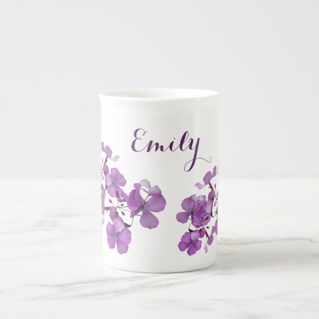 Caneca De Porcelana Nome personalizável Emily monograma floral roxo (Frente)