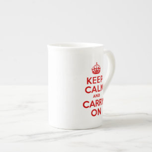 Caneca De Porcelana O texto vermelho mantem a calma e continua