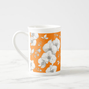 Caneca De Porcelana Orquídea Branca de Aquarela em Laranja