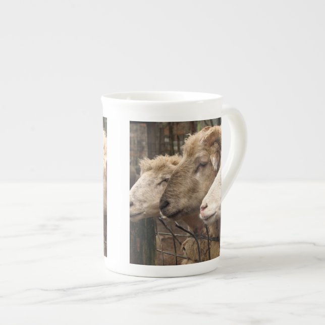 Caneca De Porcelana ovelha (Frente Esquerda)