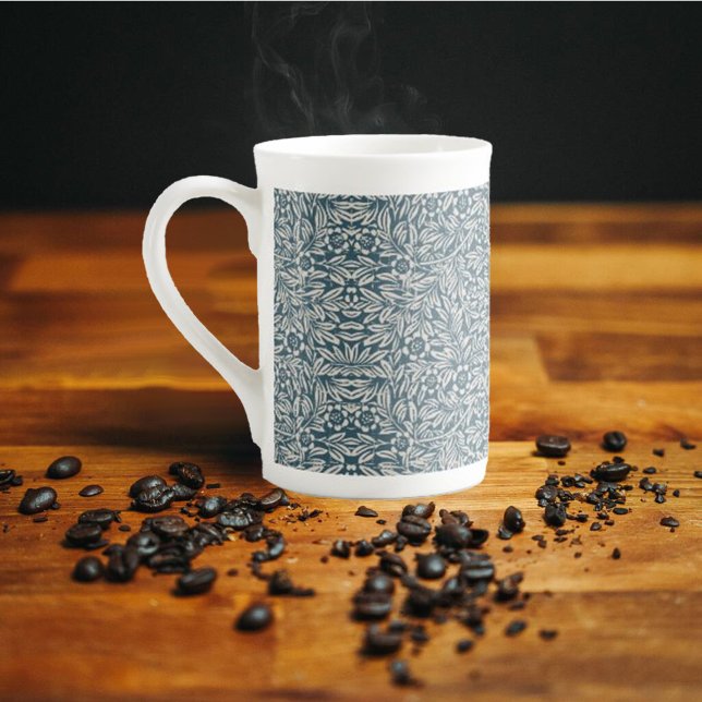 Caneca De Porcelana Padrão antigo de saída Vestida deixa fundo azul (Criador carregado)