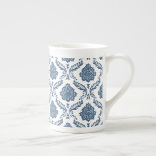 Caneca De Porcelana Padrão de Damasco Rococó Azul sobre Branco