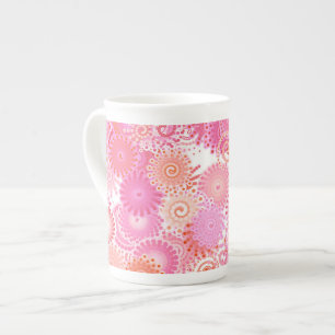 Caneca De Porcelana Padrão de espiral frontal, tons de rosa e coral