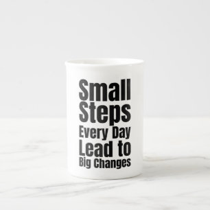 Caneca De Porcelana Pequenos Passos Todos os Dias Levam a Grandes Muda