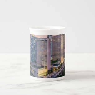 Caneca De Porcelana Pôr do sol no horizonte de Miami com o Hotel Inter