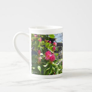 Caneca De Porcelana Primavera Blooms em Cottage City - Martha's Vineya