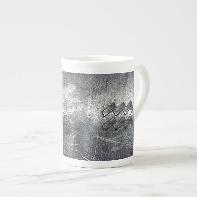 Caneca De Porcelana Símbolo Aquário Grunge Prateado (Frente Esquerda)