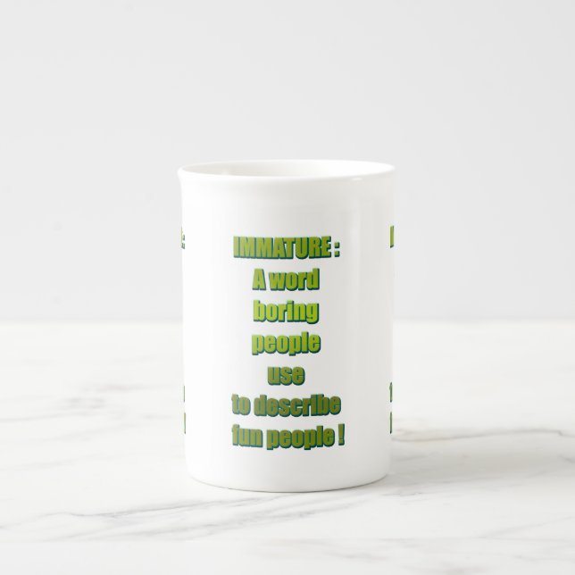 Caneca De Porcelana Texto engraçado imaturo (Frente)