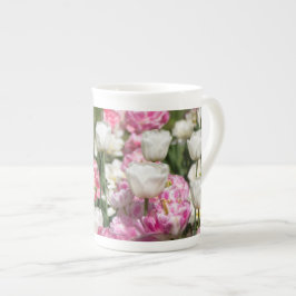 Caneca De Porcelana Tulipas brancas brilhantes e cor-de-rosa num sol