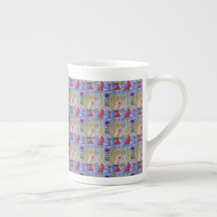 Caneca De Porcelana Velas Vermelhas e Flores