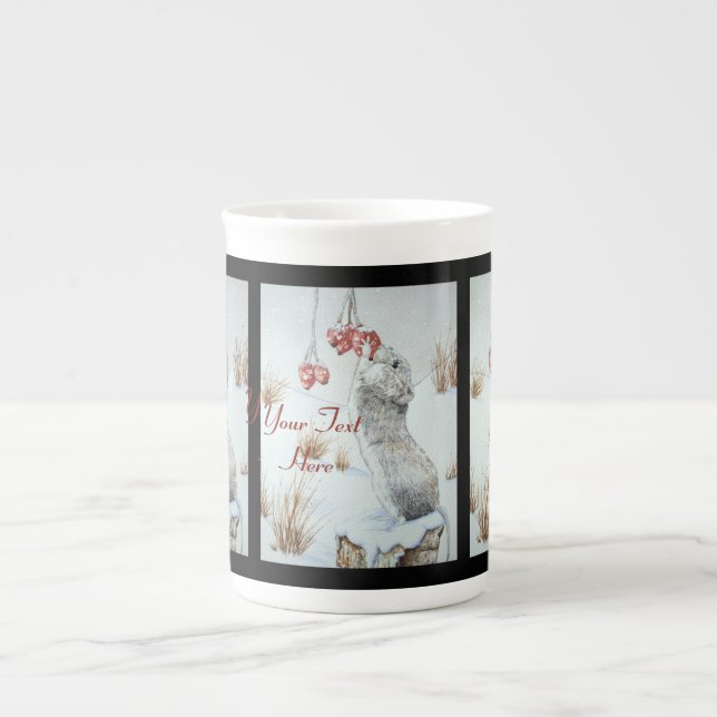 Caneca De Porcelana Vida selvagem de ratos e bagas vermelhas e de neve (Frente)