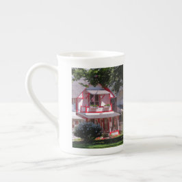 Caneca De Porcelana Vitoriano Vermelho e Branco - Vineyard de Martha