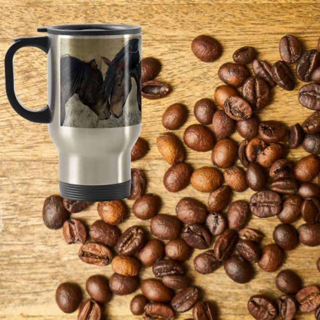 Caneca de Viagem Cavalos Mustang Selvagens Fazendo (Criador carregado)