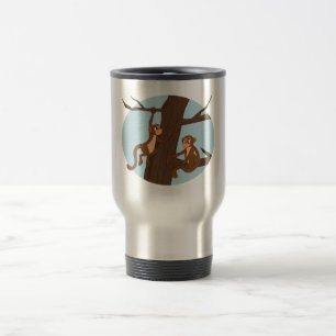 Caneca de viagem com desenho de macacos subindo na