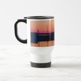 Caneca de viagem com um belo porto fotográfico por