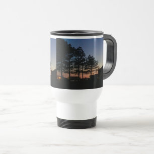 Caneca de viagem com uma bela foto do pôr do sol c