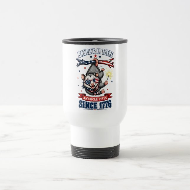 Caneca de Viagem de Gambá do Dia 4 de Julho (Centro)