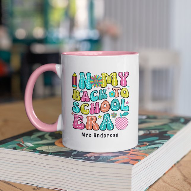 Caneca De volta à escola professor retrô colorido  (Criador carregado)